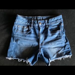 Sz. 6 American Eagle Ri-Rise Shortie Jean Shorts